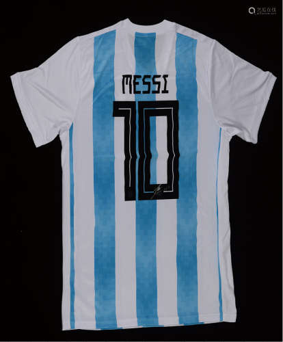 足球明星“里奥•梅西”签名球衣一件