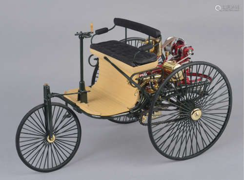 1886年奔驰一号（Benz Patent Motor）梅赛德斯--奔驰博物馆授权1:8仿真汽车模型一辆