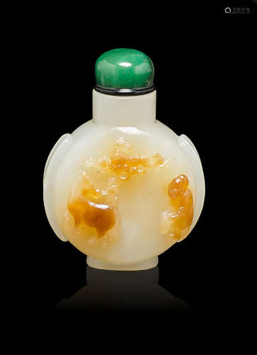1820-1930 A white and russet jade 'horse and groom' snuff bottle