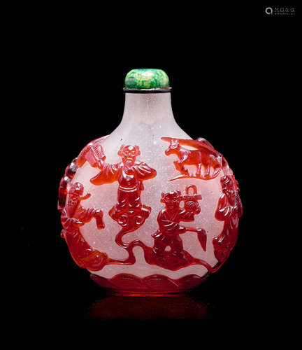 1800-1880 A red overlay white glass snuff bottle