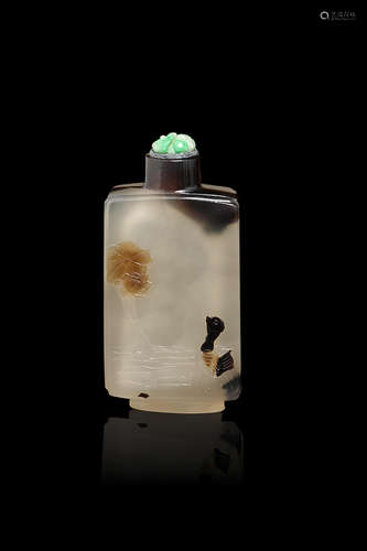 1850-1940 An agate 'lotus pond' snuff bottle