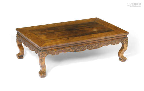 Late Ming dynasty, early 17th century A Huanghuali low table, Kangzhuo