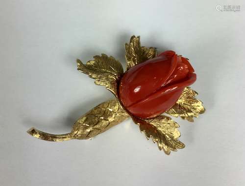 14k yellow gold brooch With Red Coral & Mark