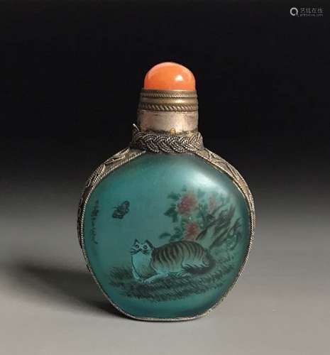 An Inside-Painted Glass Snuff Bottle