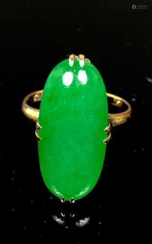 14k yellow gold and  Green Jadeite  Ring