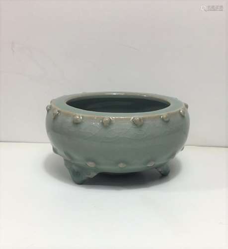 LongQuan  porcelain tripod censer