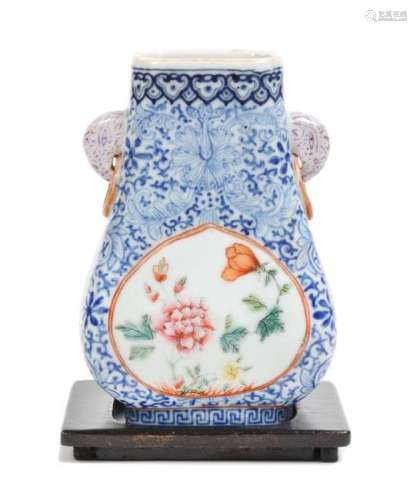 A Blue and White and Famille Rose Porcelain Vase Height
