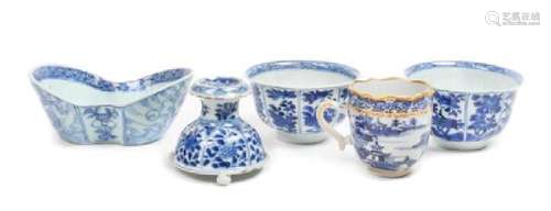 Five Chinese Export Blue and White Porcelain Articles