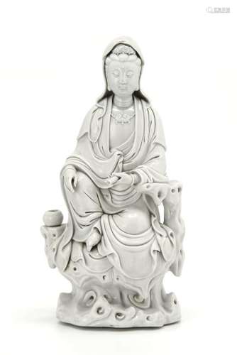 Dehua Figure of Guanyin