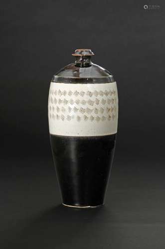 Large Cizhou Black-Glazed Carved Meiping