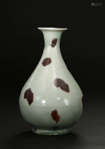 Russet-Splashed Celadon Glazed Yuhuchunping Vase