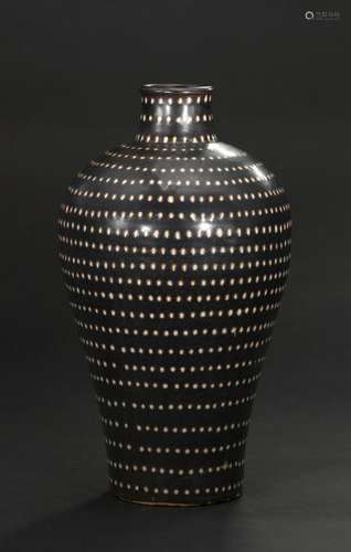 Fine Jizhou Spotted Meiping Vase