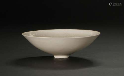 Ding Type 'Floral' Bowl