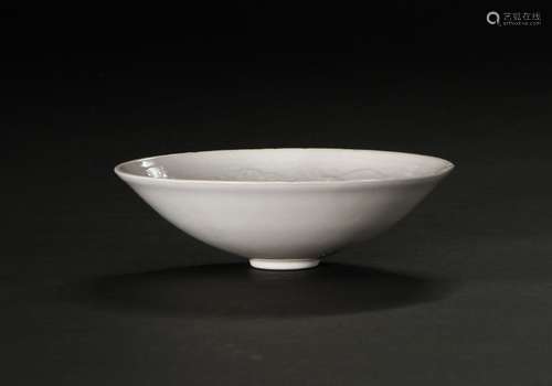 Ding Type 'Floral' Bowl