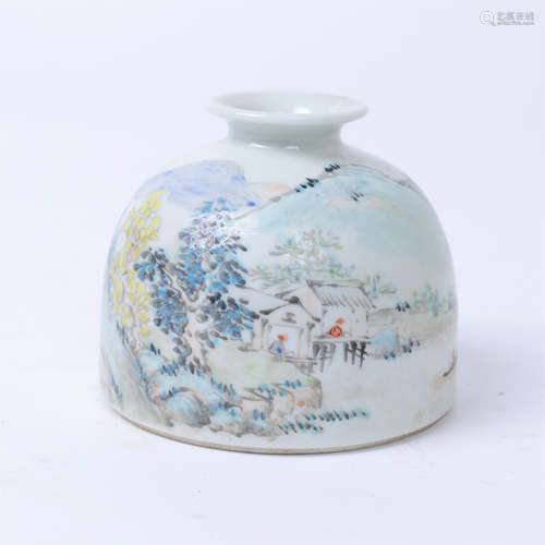 CHINESE PORCELAIN FAMILLE ROSE WATER POT