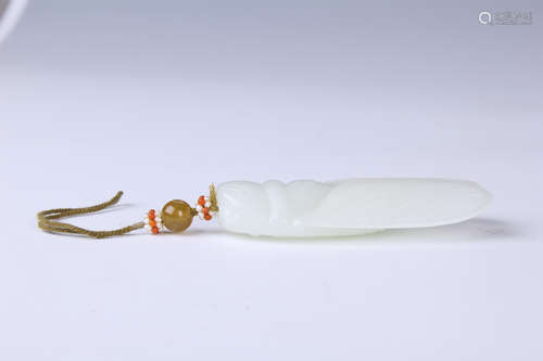 CHINESE WHITE JADE CICADA PENDANT