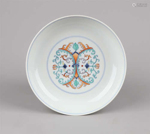 CHINESE PORCELAIN DOUCAI DISH