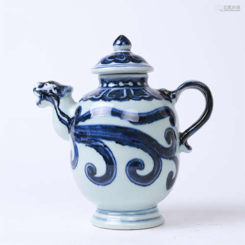 CHINESE PORCELAIN BLUE AND WHITE PHOENIX KETTLE