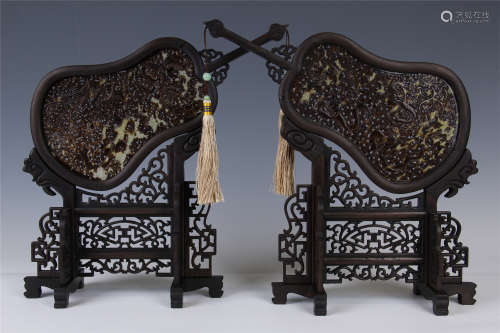 PAIR OF TURTLE SHELL CARVED FAN ROSEWOOD TABLE SCREEN