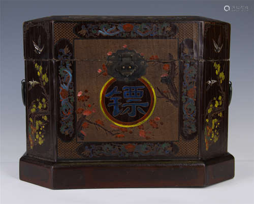 CHINESE LACQUER COLOR PAINTED DRAGON  WOOD CONTAINER