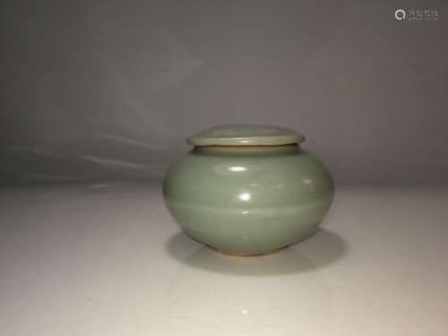Song/Yuan Chinese Longquan Porcelain Powder Box