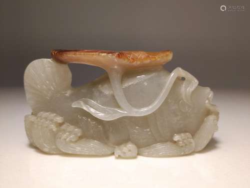 18th Century White Jade Carving Fish-shaped Lotus Leaf