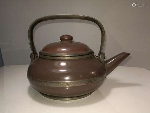 Qing Dy Export Yixing Zisha Teapot With GONG YU Mark