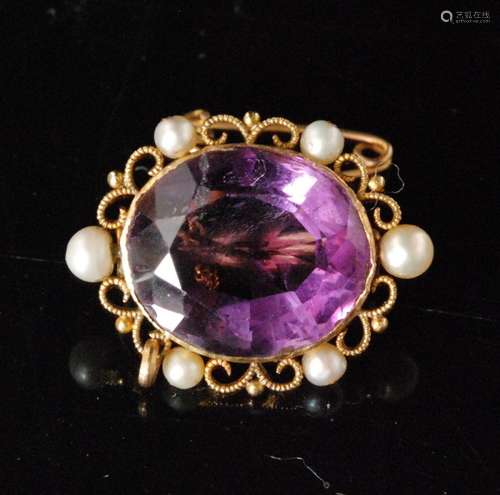 A Victorian 14ct amethyst and seed pearl oval brooch