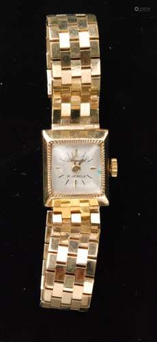 A 1980s 9ct ladies Accurist quartz movement wrist watch