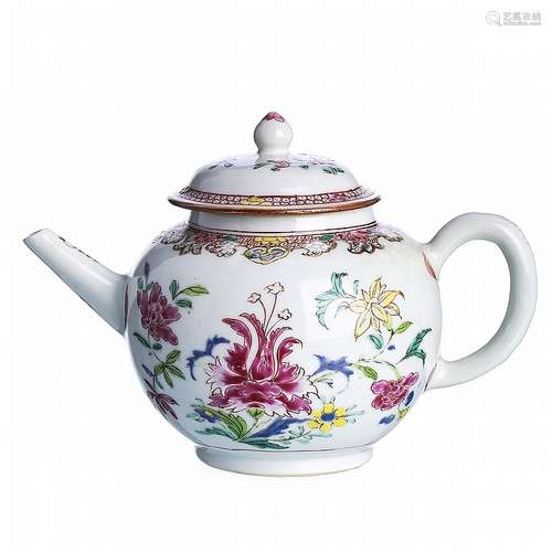 Chinese porcelain 'flowers' teapot, Qianlong