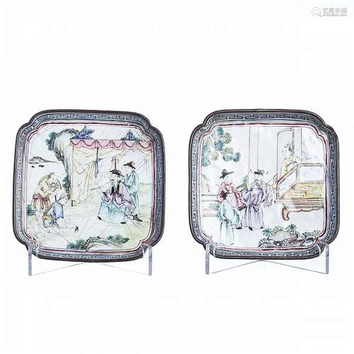 Two Chinese square plates in Canton enamels