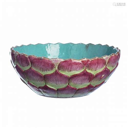 Lotus bowl in chinese porcelain