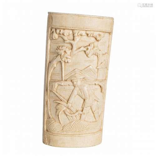 Chinese vase in ivory