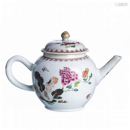 Chinese porcelain 'flowers' teapot, Qianlong