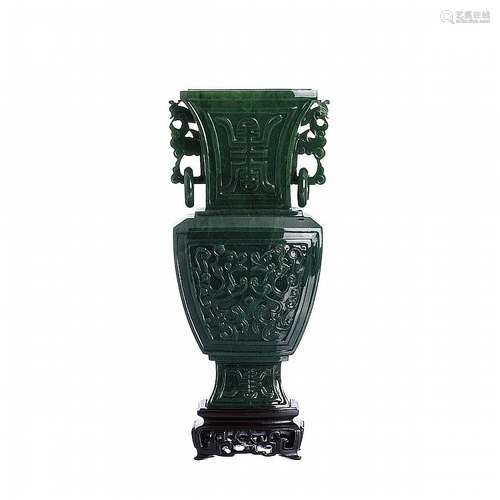 Vase in spinach green jade, Republic