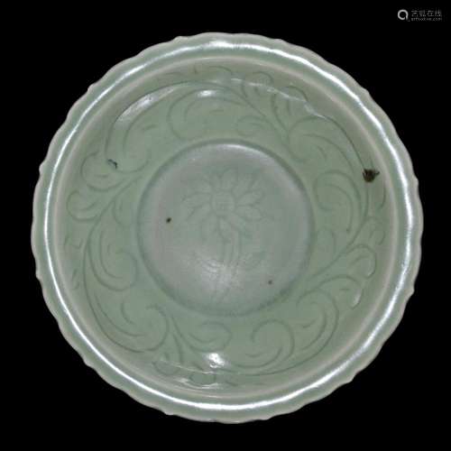 Yuan Dynasty, Longquan Celadon Barbed Plate 元 龙泉窑刻花葵口盘