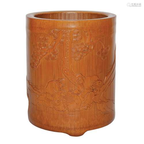 A Well Carved Bamboo Brush Pot 竹浮雕松荫对弈图笔筒