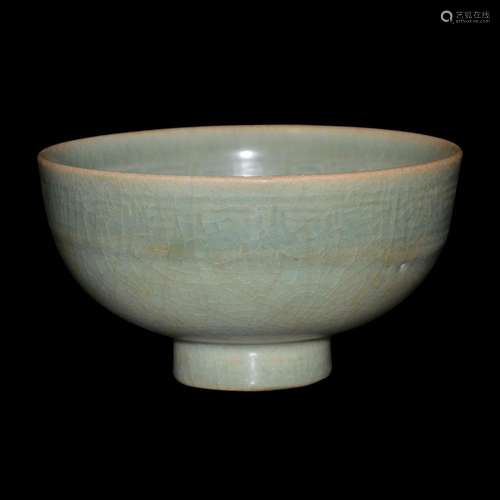 Longquan Celadon Molded Eight Immortal Bowl 龙泉窑暗花八仙碗