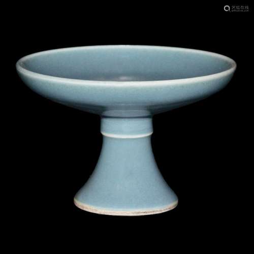 Ming, A Small Powder Blue Glazed Stem Plate 明 万历 粉蓝釉高足小盘