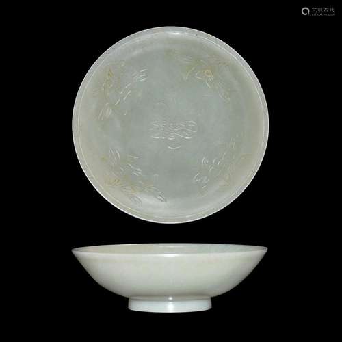 Ming, Jade Plate Carved with Butterfly and Blossom 明 成化 白玉刻蝴蝶花卉盘