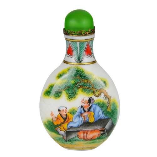 Famille-Rose Painted Scholar White Glass Snuff Bottle 粉彩松荫高士白料鼻烟壶
