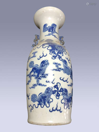 CHINESE BLUT AND WHITE DOUBLE EAR VASE