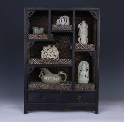 SET OF 8 PCS  JADE ATTRIBUTES & CHINESE WOOD DISPLAY CASE