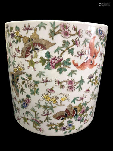 FAMILLE ROSE BUTTERFLY &BLOOMS VASE WITH GUANGXU SEAL MARK