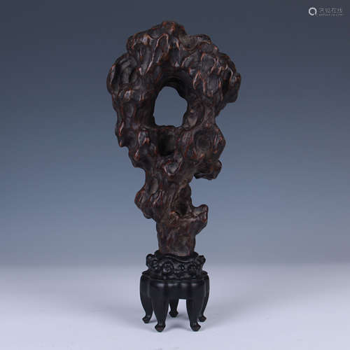 CARVED CHENXIANG WOOD SCHOLAR TABLE ORNAMENT