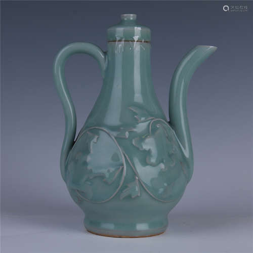 CHINESE PORCELAIN WINE POT