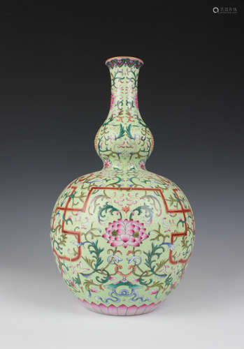 CHINESE FAMILLE ROSE DOUBLE GOURD VASE