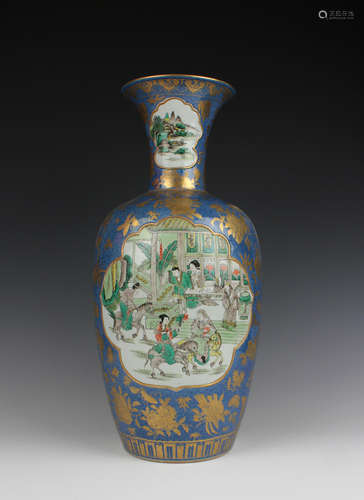 CHINESE FAMILLE ROSE PORCELAIN VASE