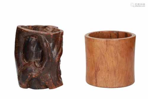 A lot of two hardwood brush pots, 1) root-shaped. 2) cilindrical. Both unmarked. China, 19th