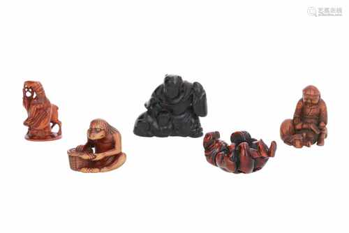 Lot of five netsuke, 1) Wooden karako with cat. Signed Gyokko. H. 4,5 cm. 2) Wooden figure with